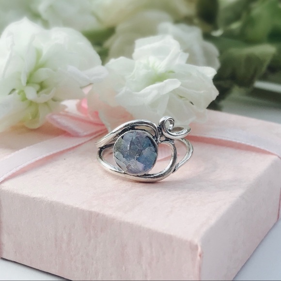 LAST ONE!Size 6: Ancient Roman Glass Sterling Ring - Picture 3 of 5